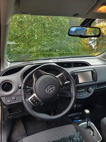 Toyota Yaris 2014 photo 5
