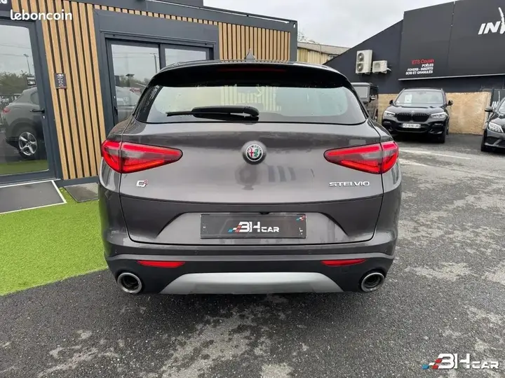 Alfa Romeo Stelvio 2018 photo 4