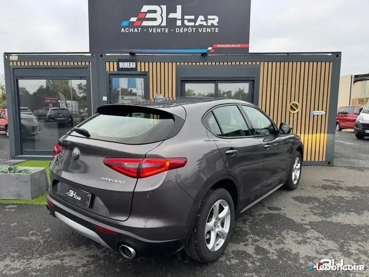 Alfa Romeo Stelvio 2018 photo 3