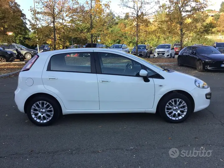 Fiat Punto Evo 2011 photo 5