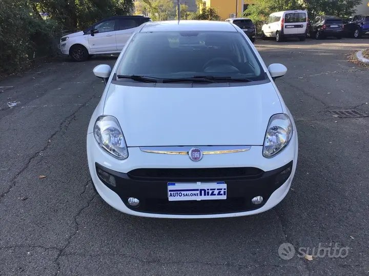 Fiat Punto Evo 2011 photo 3