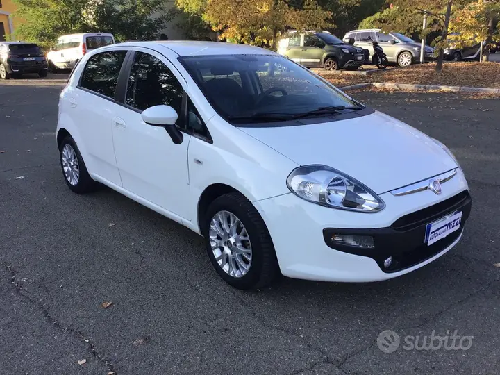 Fiat Punto Evo 2011 photo 4