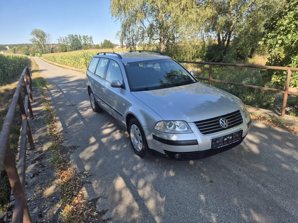 Volkswagen Passat 2001 photo 2