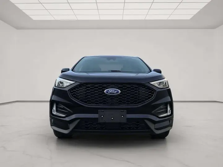 Ford Edge 2022 photo 2