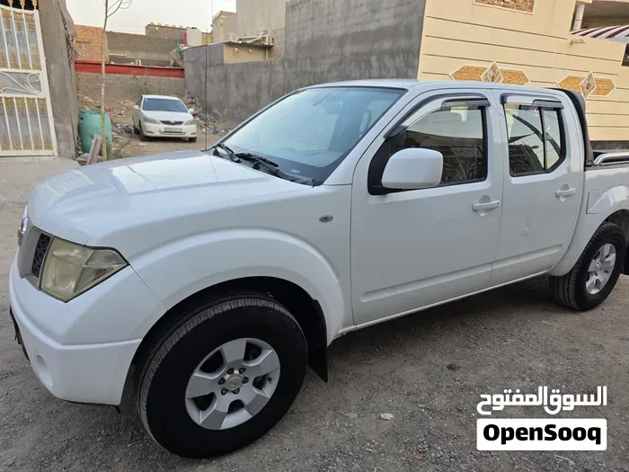 Nissan Navara 2013 photo 4