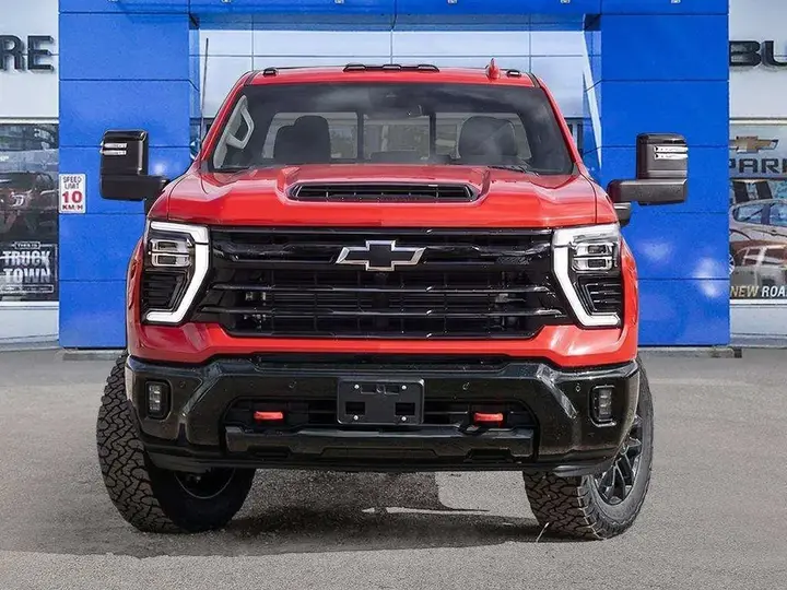 Chevrolet Silverado 2500 2026 photo 2