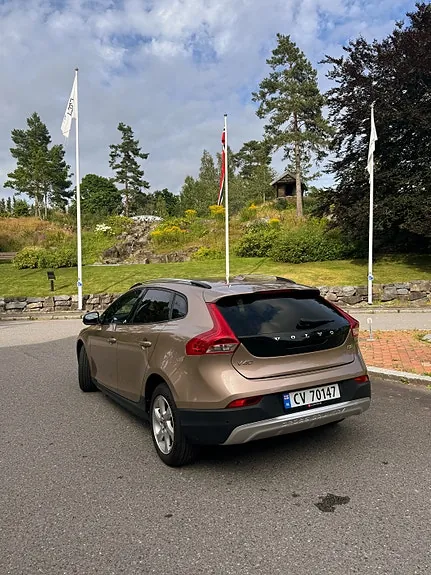Volvo V40 Cross Country 2014 photo 4