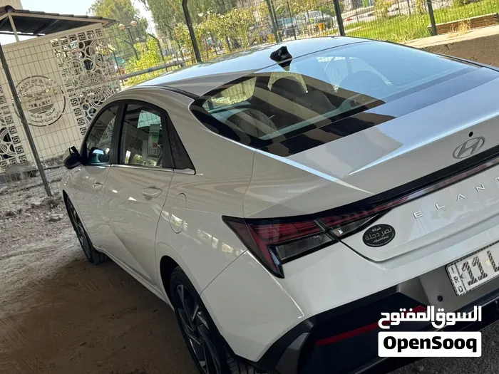 Hyundai Elantra 2024 photo 3
