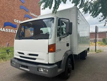 Nissan Atleon 2000 photo 2