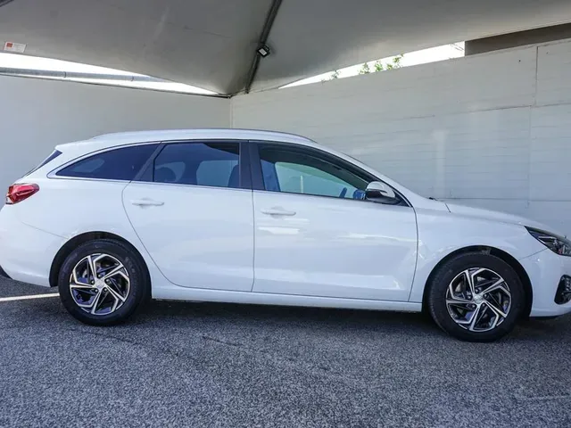 Hyundai I30 Cw 2023 photo 3