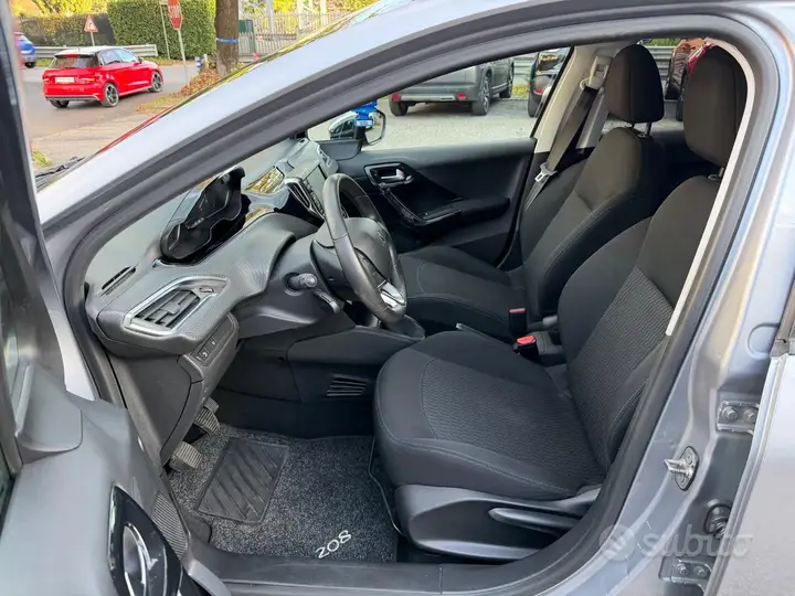 Peugeot 208 2018 photo 5