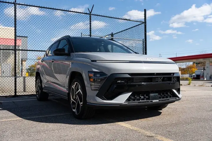 Hyundai Kona 2025 photo 2