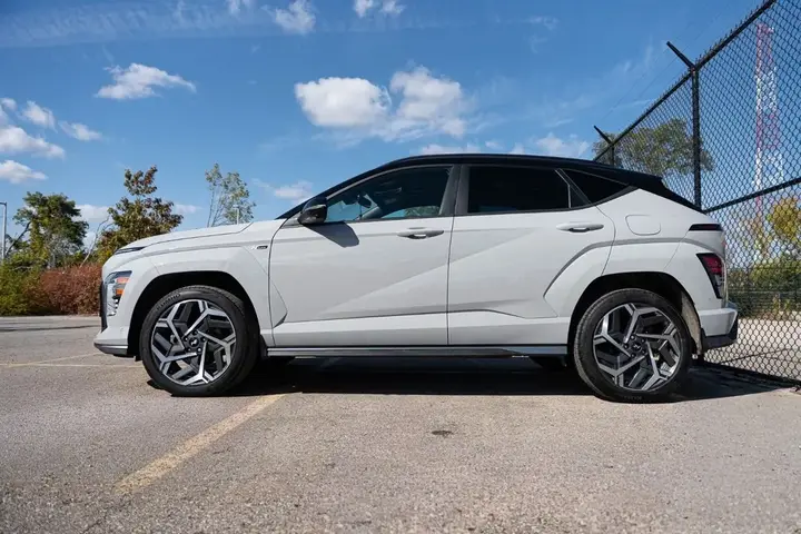 Hyundai Kona 2025 photo 4
