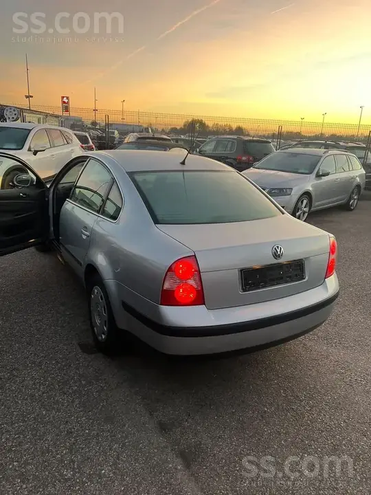 Volkswagen Passat 2003 photo 5