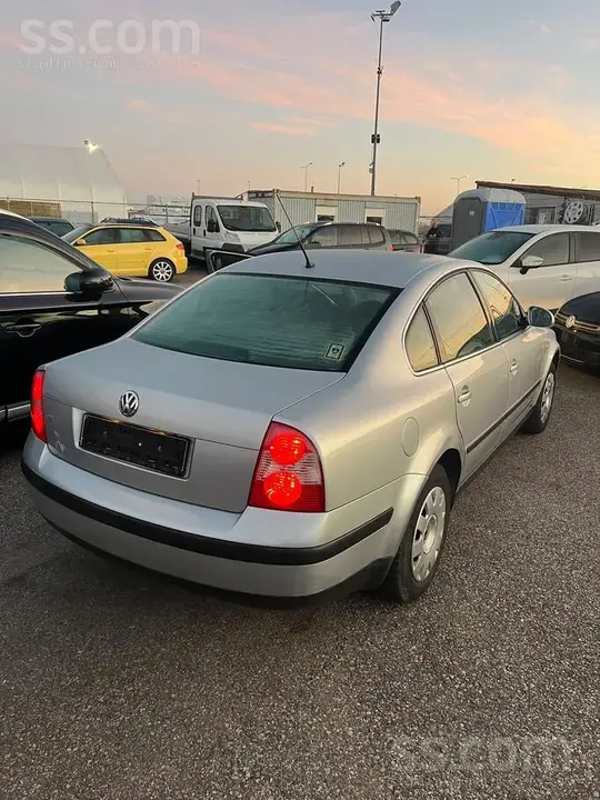 Volkswagen Passat 2003 photo 4