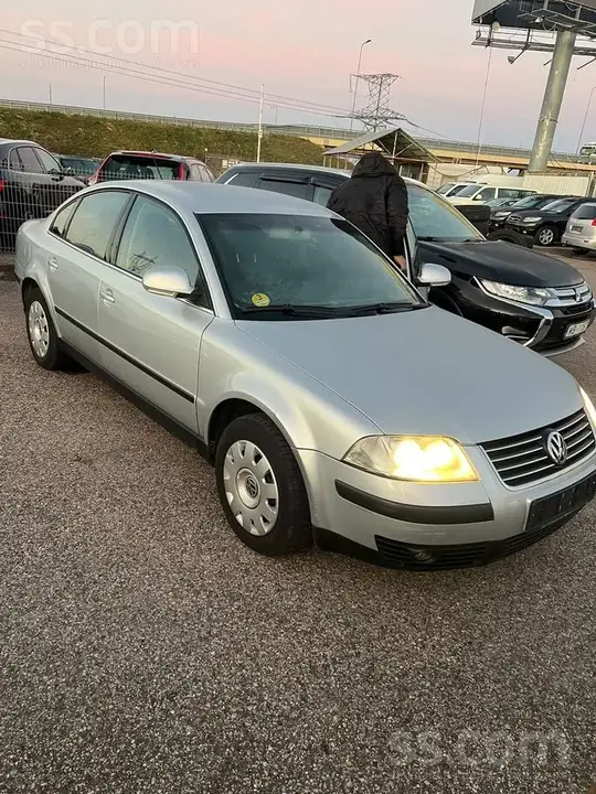 Volkswagen Passat 2003 photo 2
