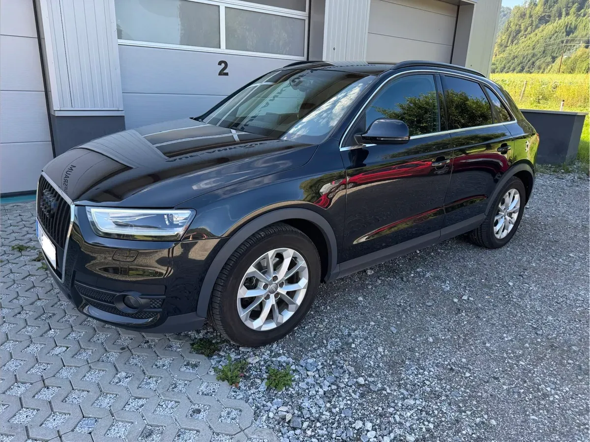 Audi Q3 2012 photo 2