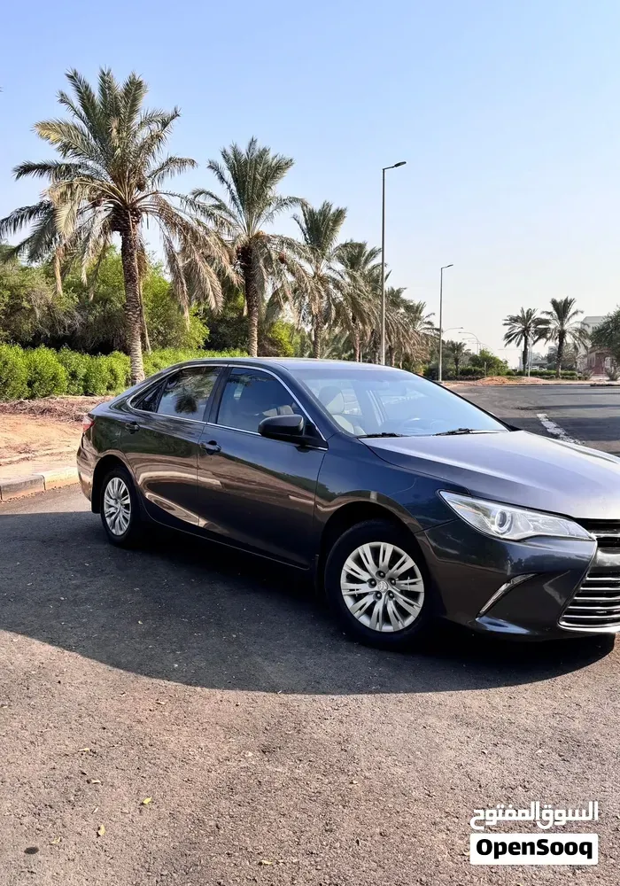 Toyota Camry 2017 photo 2