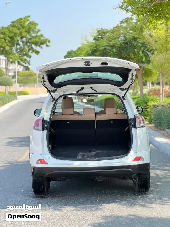 Toyota Rav 4 2017 photo 4
