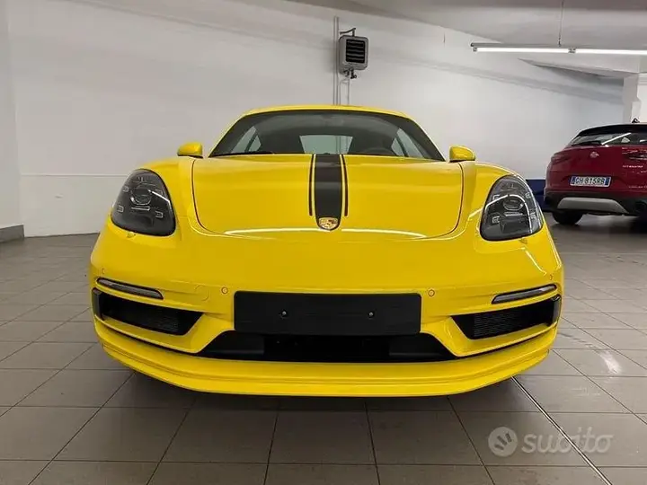 Porsche 718 Cayman 2024 photo 2