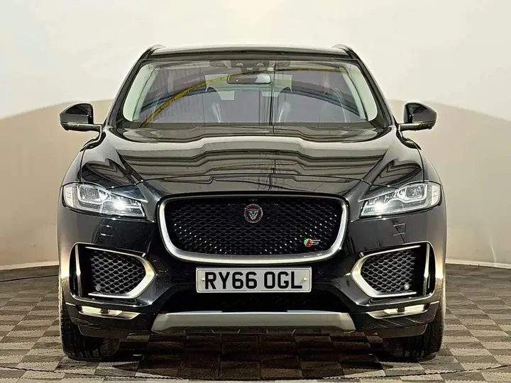 Jaguar F-Pace 2016 photo 3