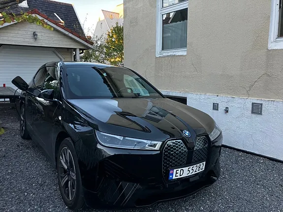 BMW Ix 2022 photo 2