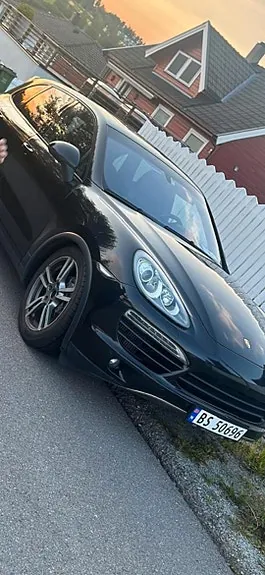 Porsche Cayenne 2012 photo 3