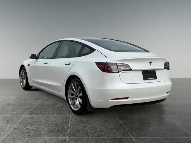 Tesla Model 3 2021 photo 4