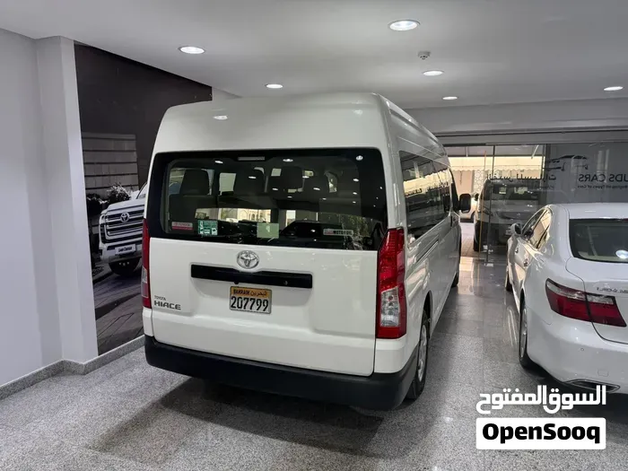 Toyota Hiace 2022 photo 3