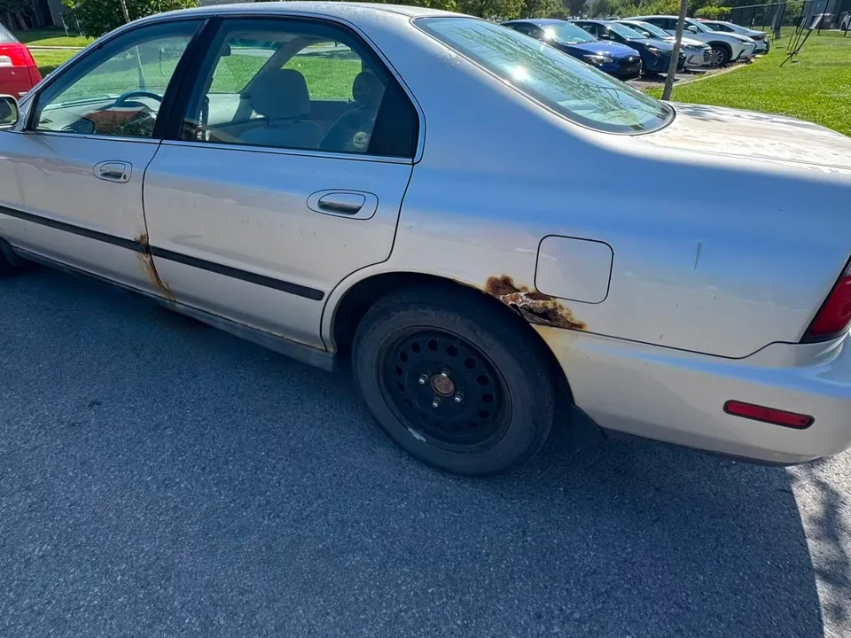 Honda Accord 1997 photo 3