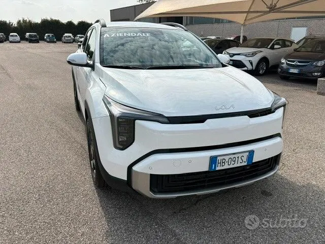 Kia Stonic 2025 photo 2
