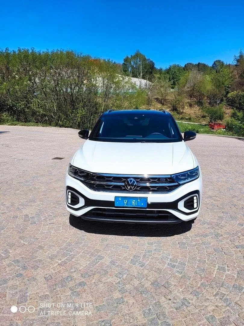 Volkswagen T-Roc 2022 photo 2