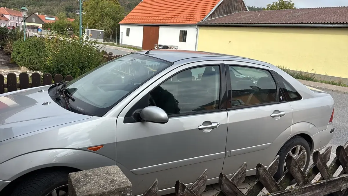 Ford Focus 2002 photo 3