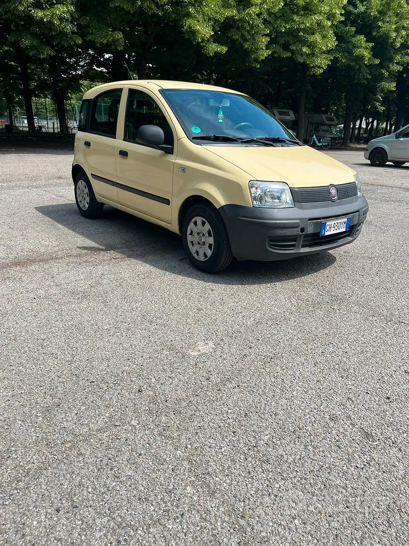 Fiat Panda 2010 photo 2