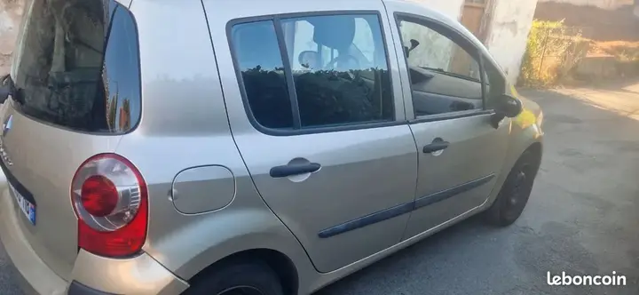 Renault Modus 2007 photo 2