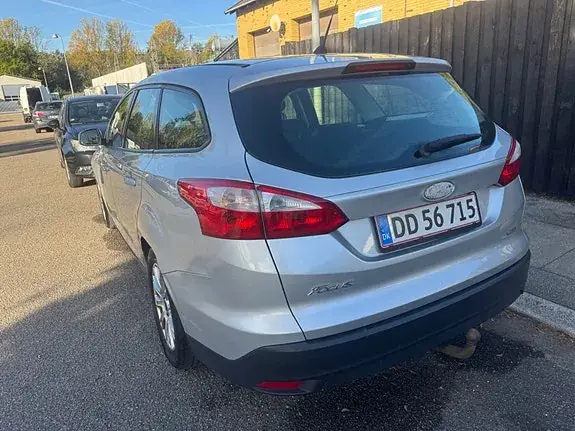 Ford Focus 2012 photo 3