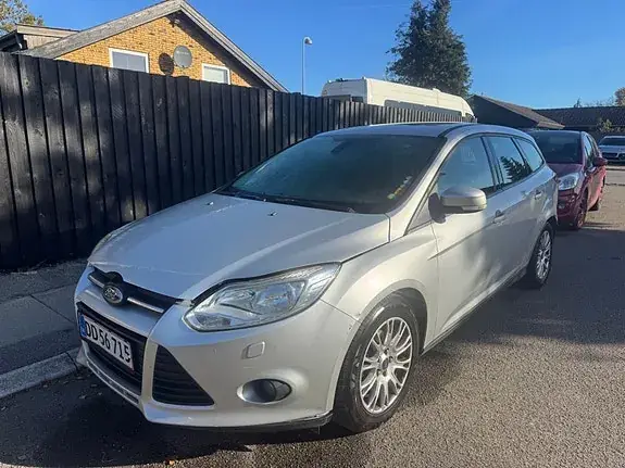 Ford Focus 2012 photo 2