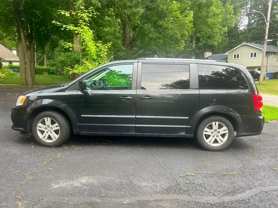 Dodge Grand Caravan 2015 photo 3