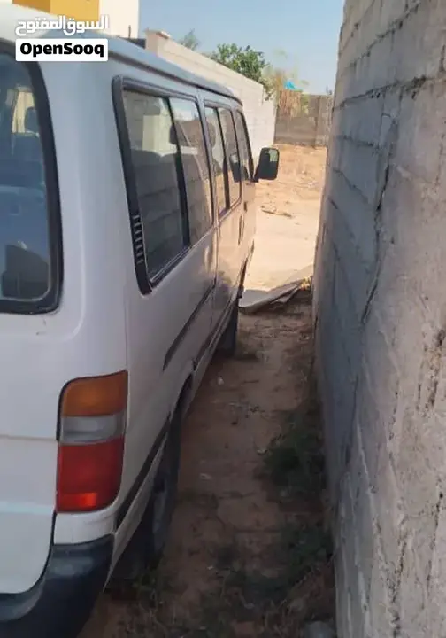 Toyota Hiace 2004 photo 3
