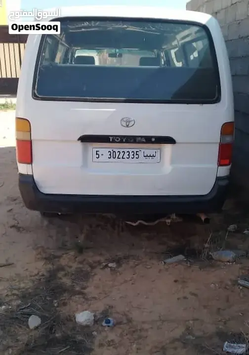 Toyota Hiace 2004 photo 2