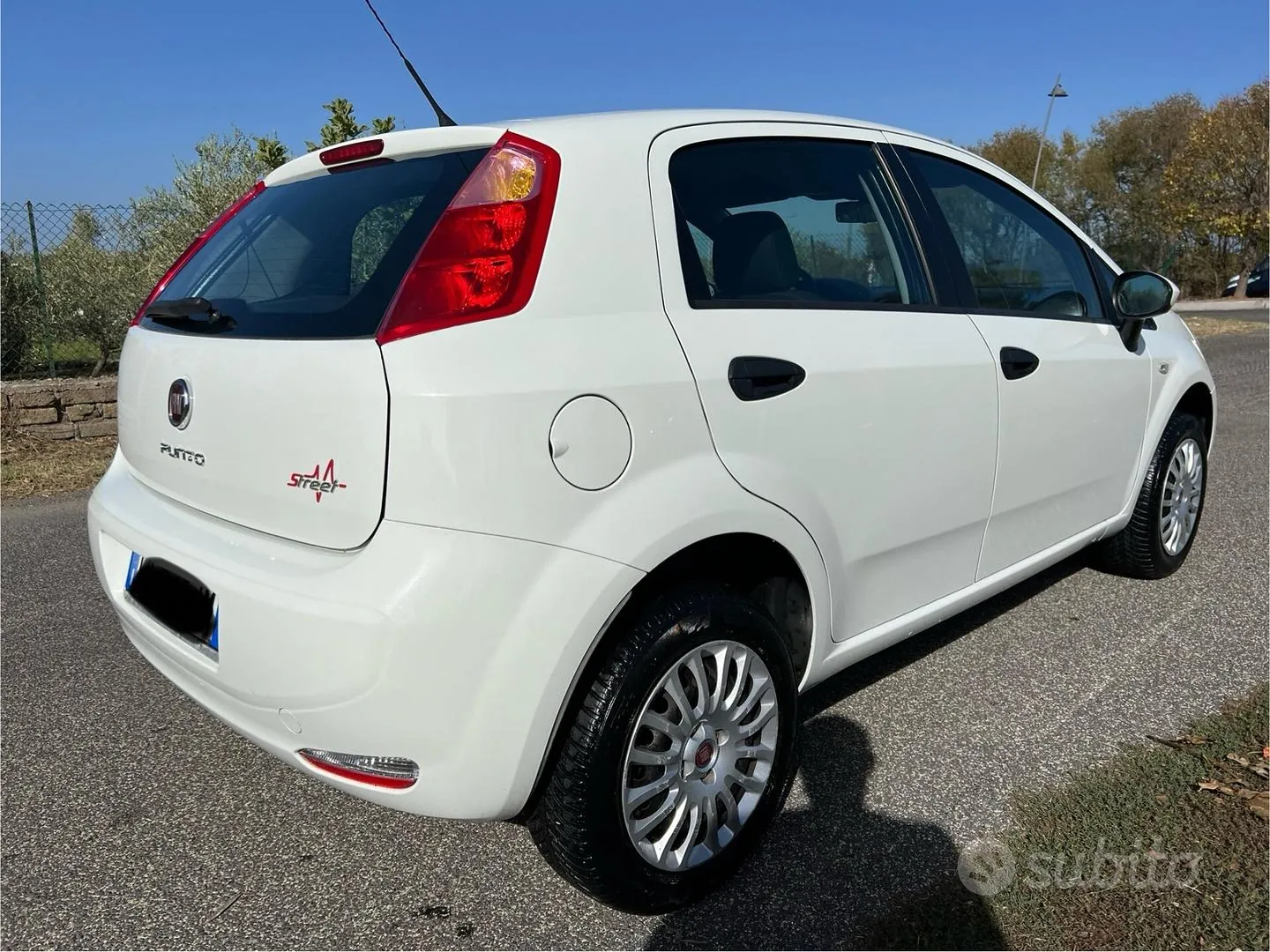 Fiat Punto 2015 photo 4
