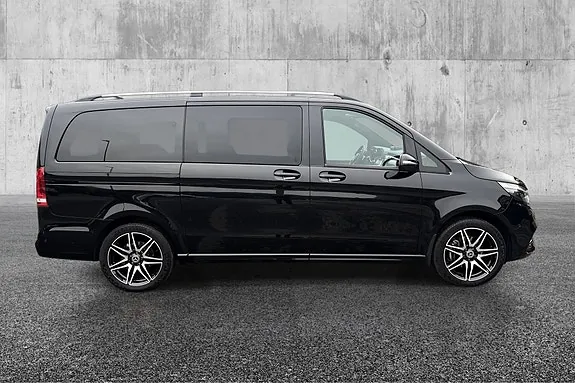 Mercedes-Benz V300 D 2023 photo 4
