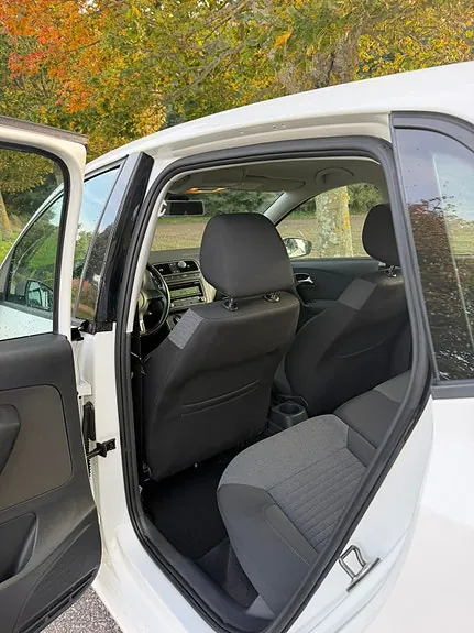 Volkswagen Polo 2010 photo 5