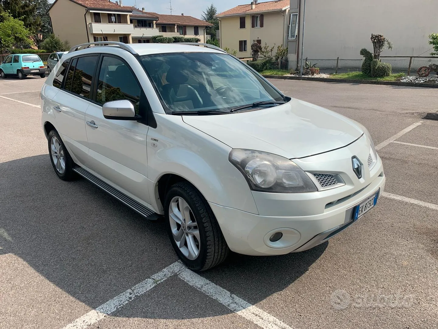 Renault Koleos 2011 photo 2