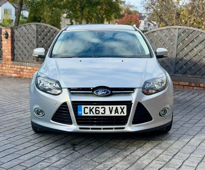 Ford Focus 2013 photo 2