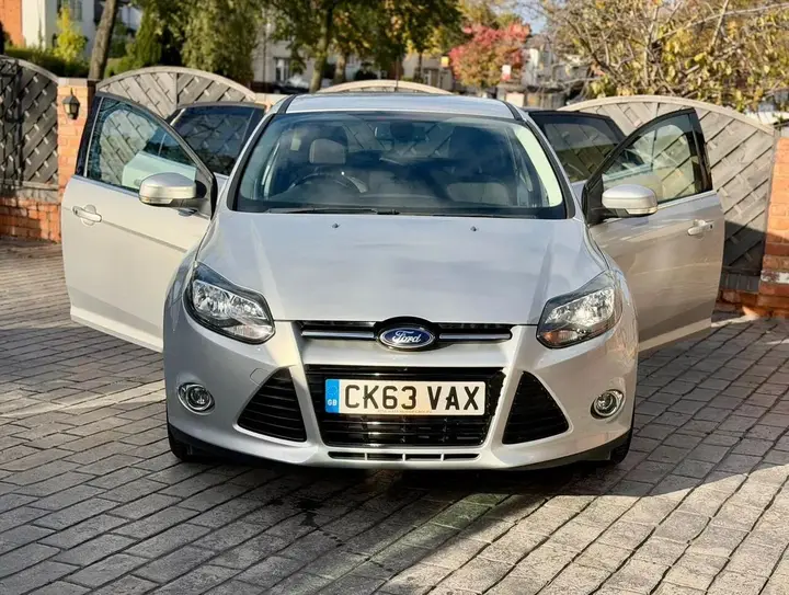 Ford Focus 2013 photo 3