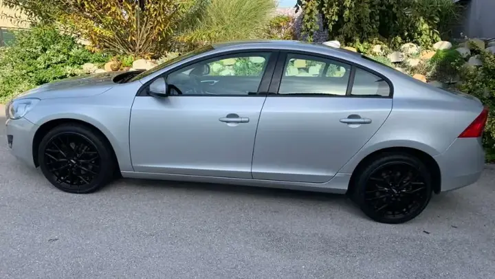 Volvo S60 2011 photo 3