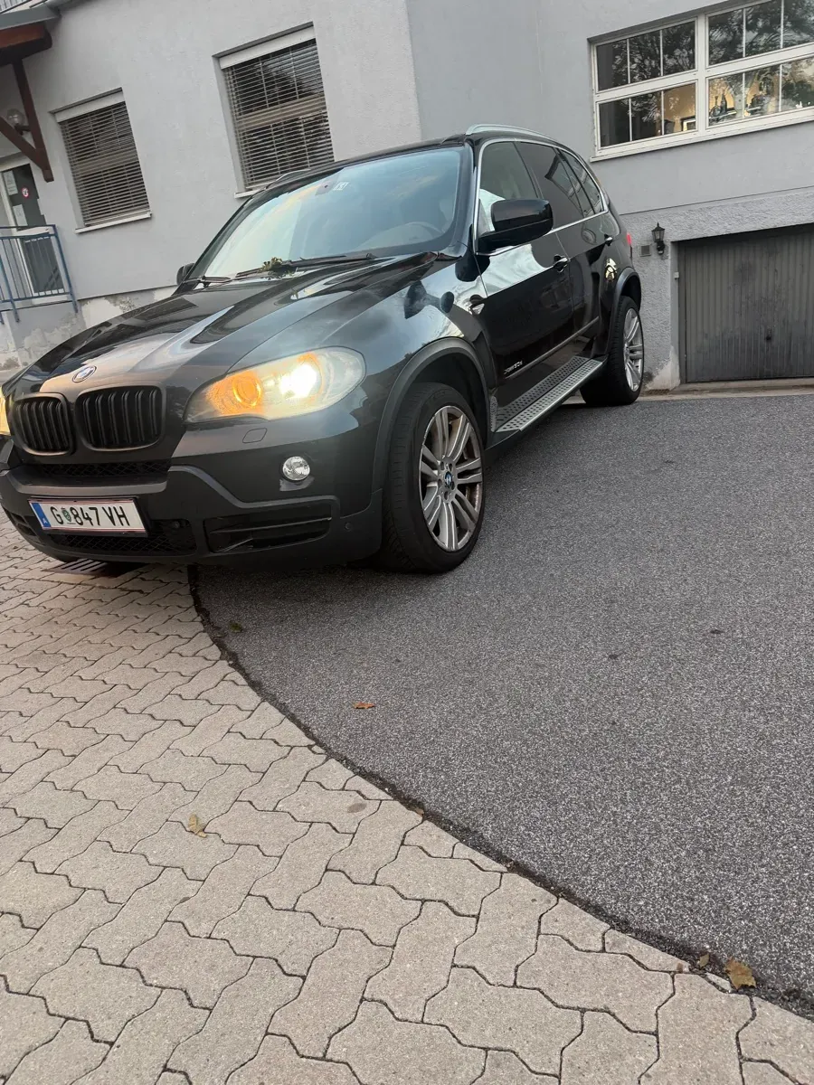 BMW X5 2009 photo 2