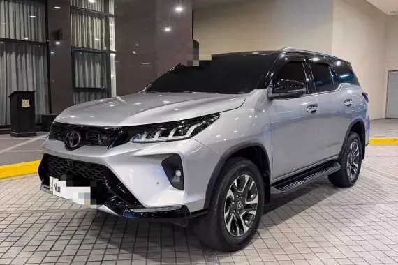 Toyota Fortuner 2023 photo 3