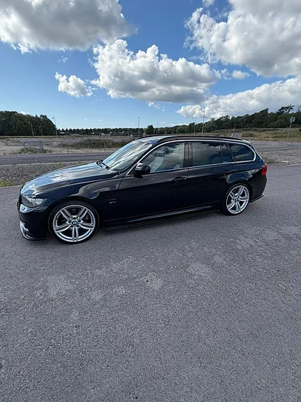 BMW 330D 2010 photo 3